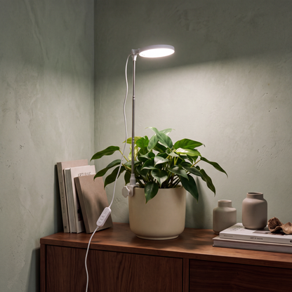 28" Adjustable LED Plant Light