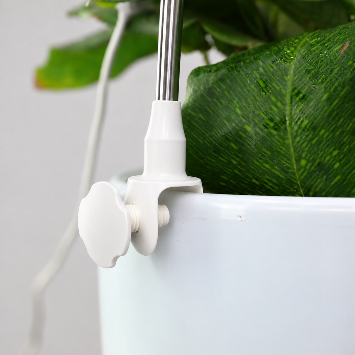 28" Adjustable LED Plant Light